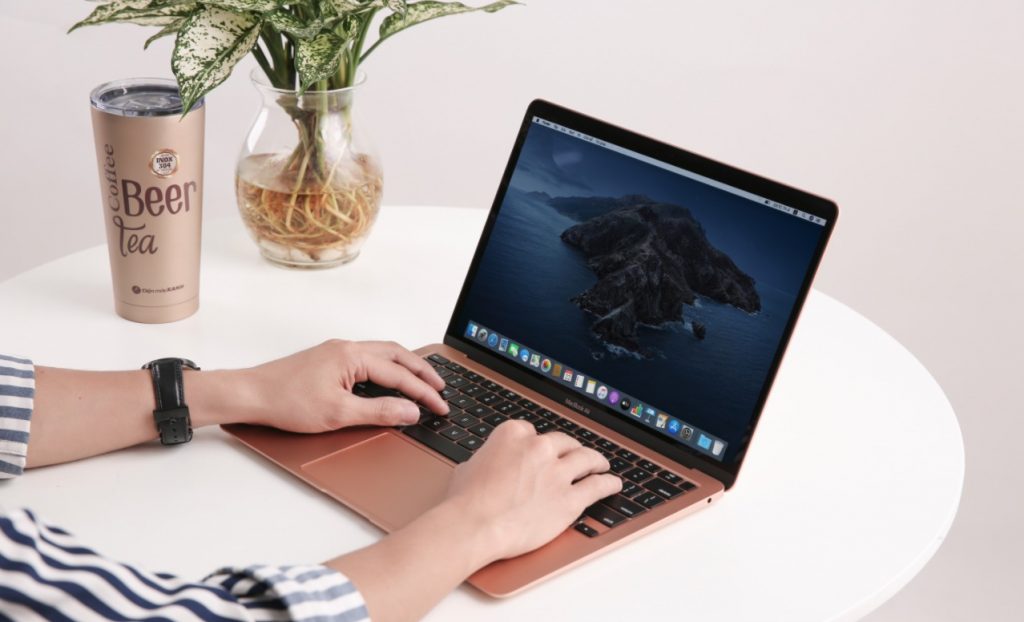 MacBook Air 13-inch 2020