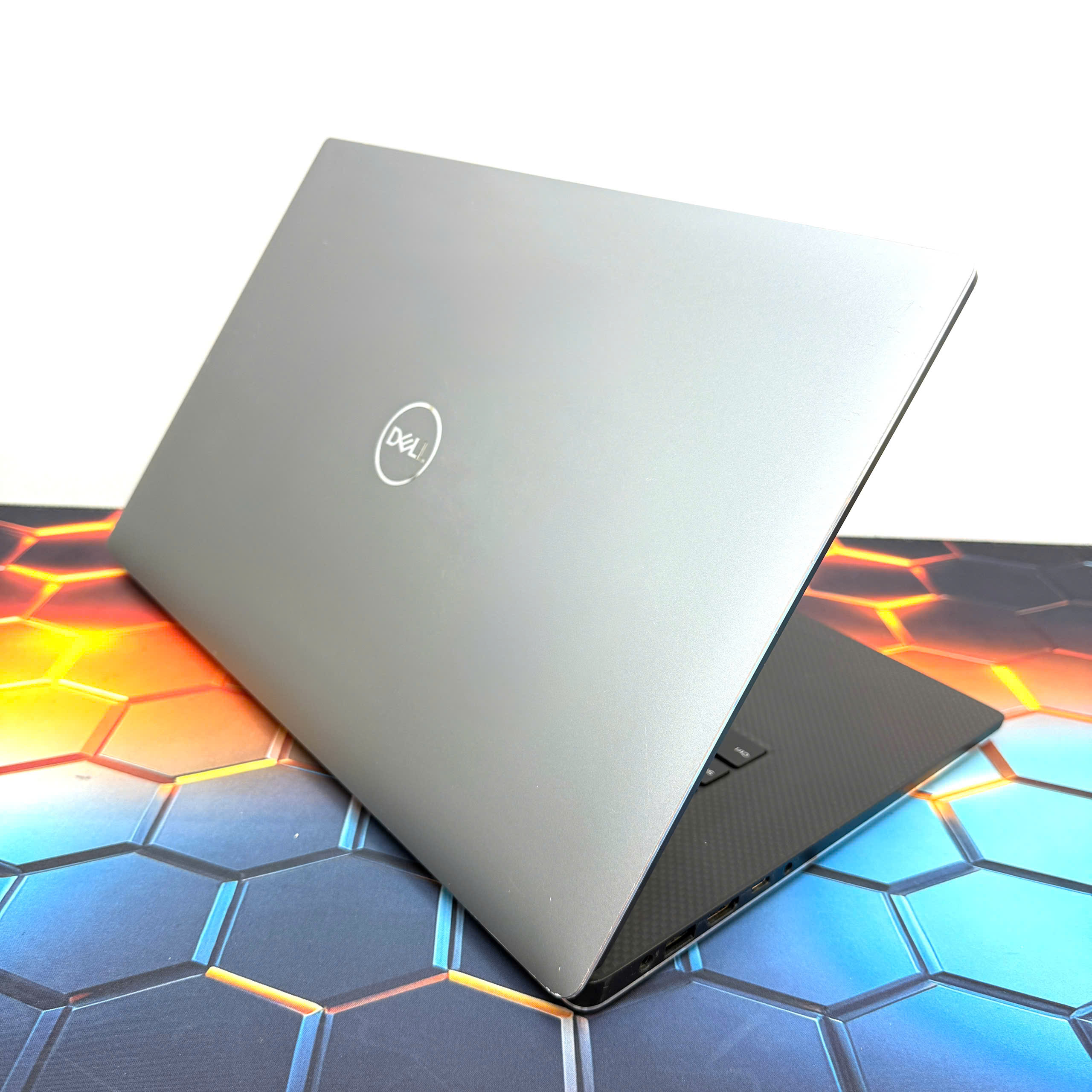 Dell Precision 5540 Core i7-9750H 16GB 512GB Quadro T1000 4GB 15.6 FHD+ - Hình ảnh 7