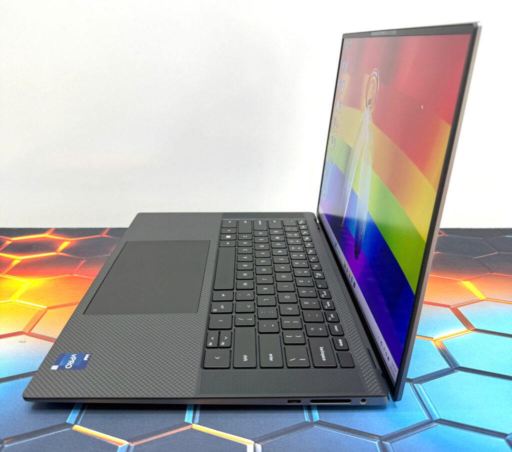 Màn hình Dell Precision 5570